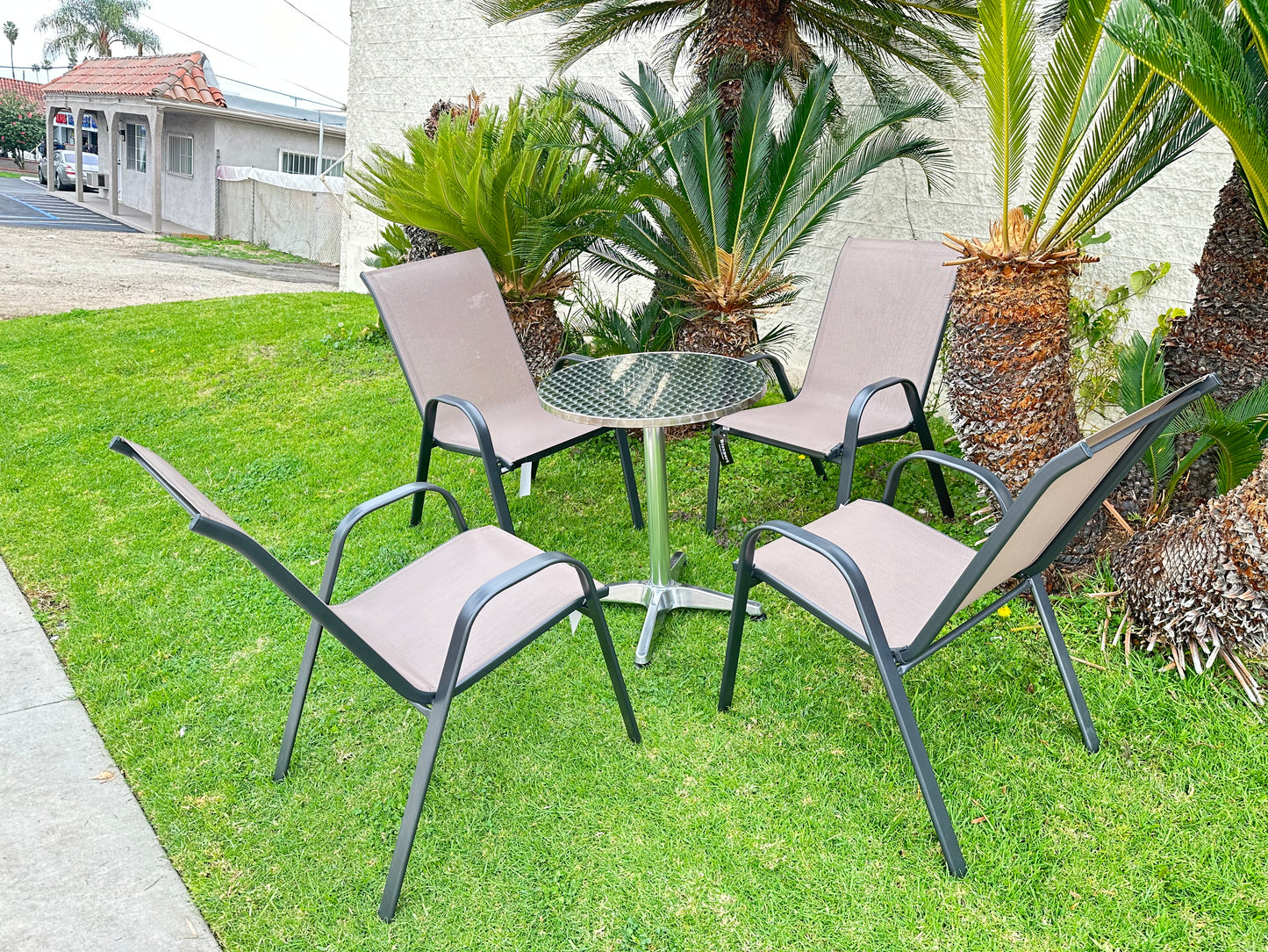 BTExpert Indoor Outdoor 23.75" Round Steel Table + 4 Brown Flexible Sling Stack Chairs