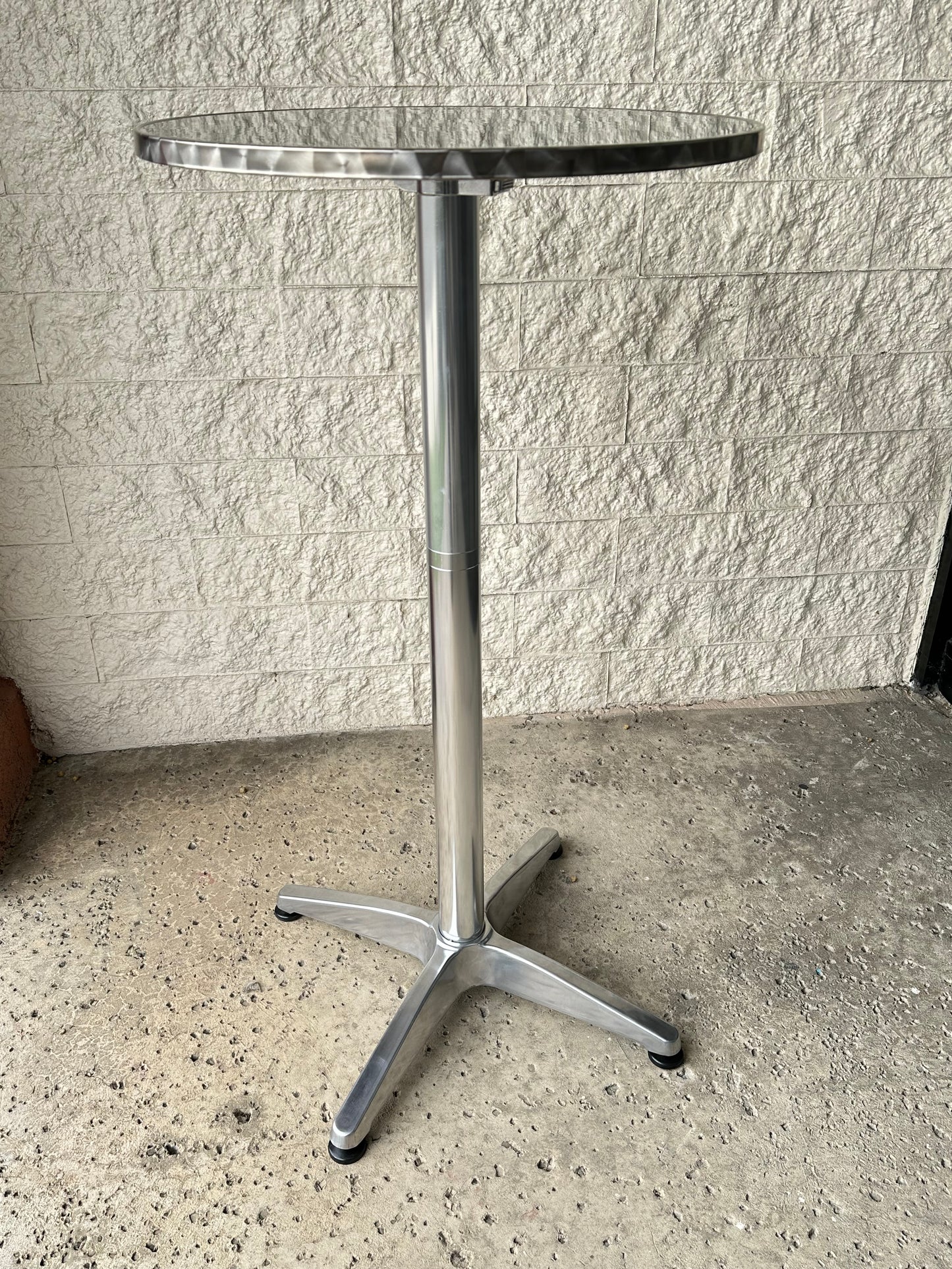 BTExpert Aluminum Indoor Outdoor 23.75" Round Restaurant Bar Height 45" Flip Top Table, Patio Stainless Steel Silver, 25.75" Base