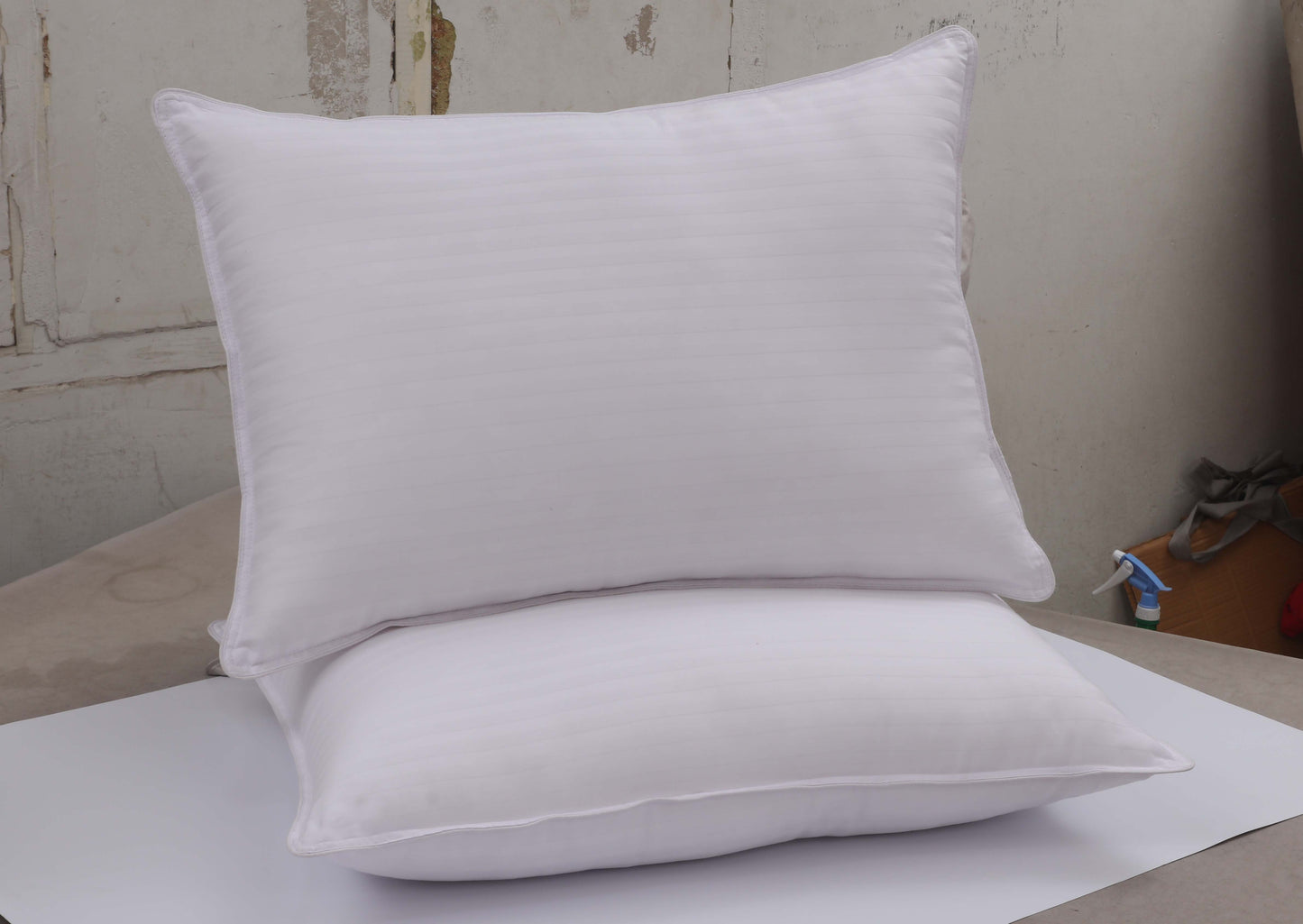 Queen Bed Pillows Set of 2 – 250 Thread Count Soft & Fluffy Down Alternative Pillows, Cooling Breathable Cotton Cover, Hotel-Quality Support for All Sleep Positions (20"x28")