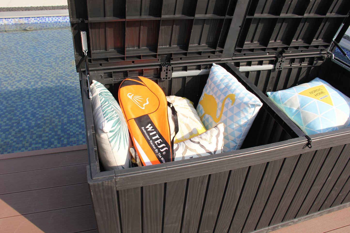 BTEXPERT 150 Gallon Large Resin Outdoor Deck Box for Patio Furniture Cushions Garden Tools Waterproof Lockable Stainless Steel Metal insert rod