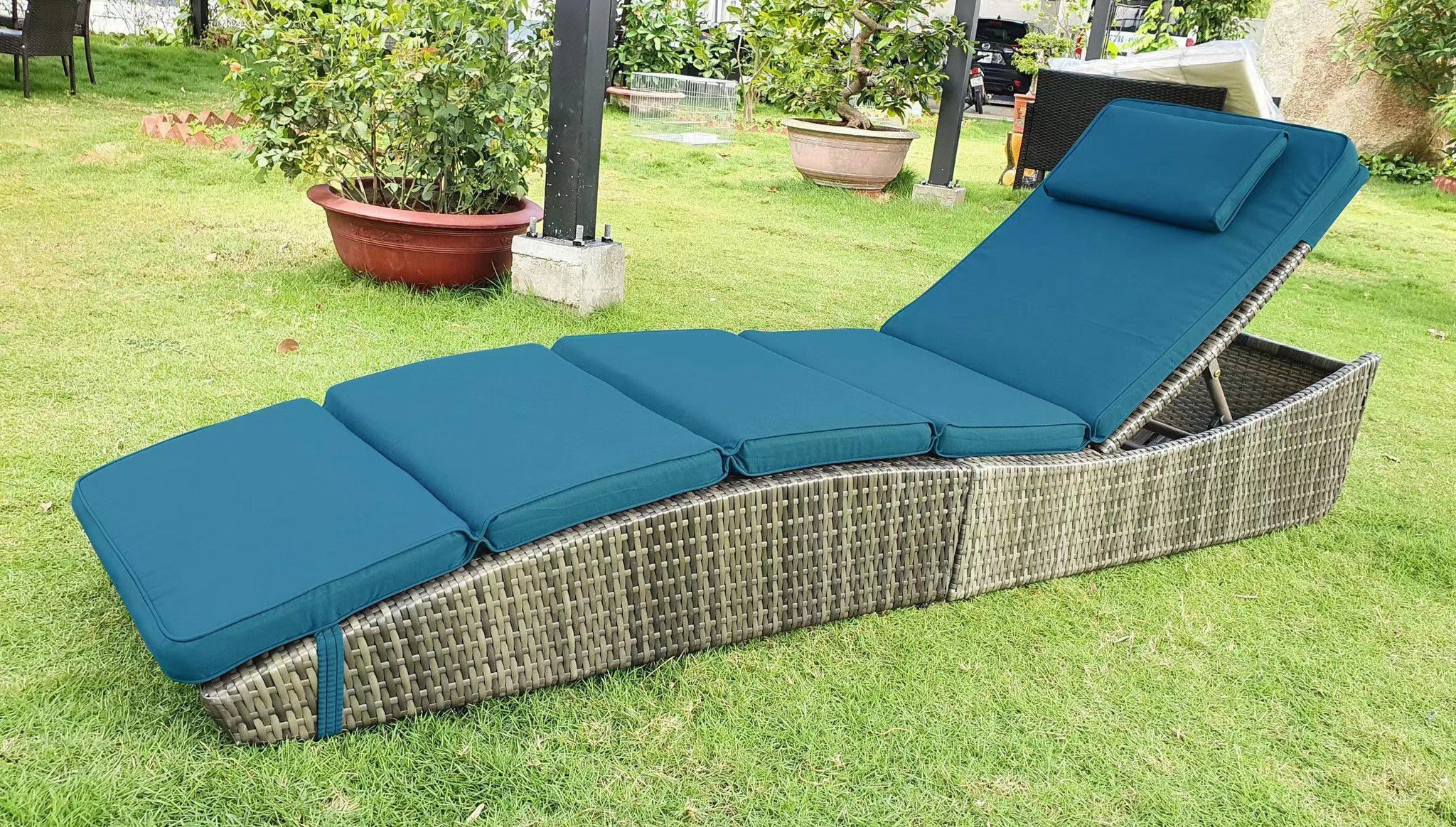 Chaise Lounges Pool Cushioned Outdoor Chair Wicker Patio Rattan Poolsi