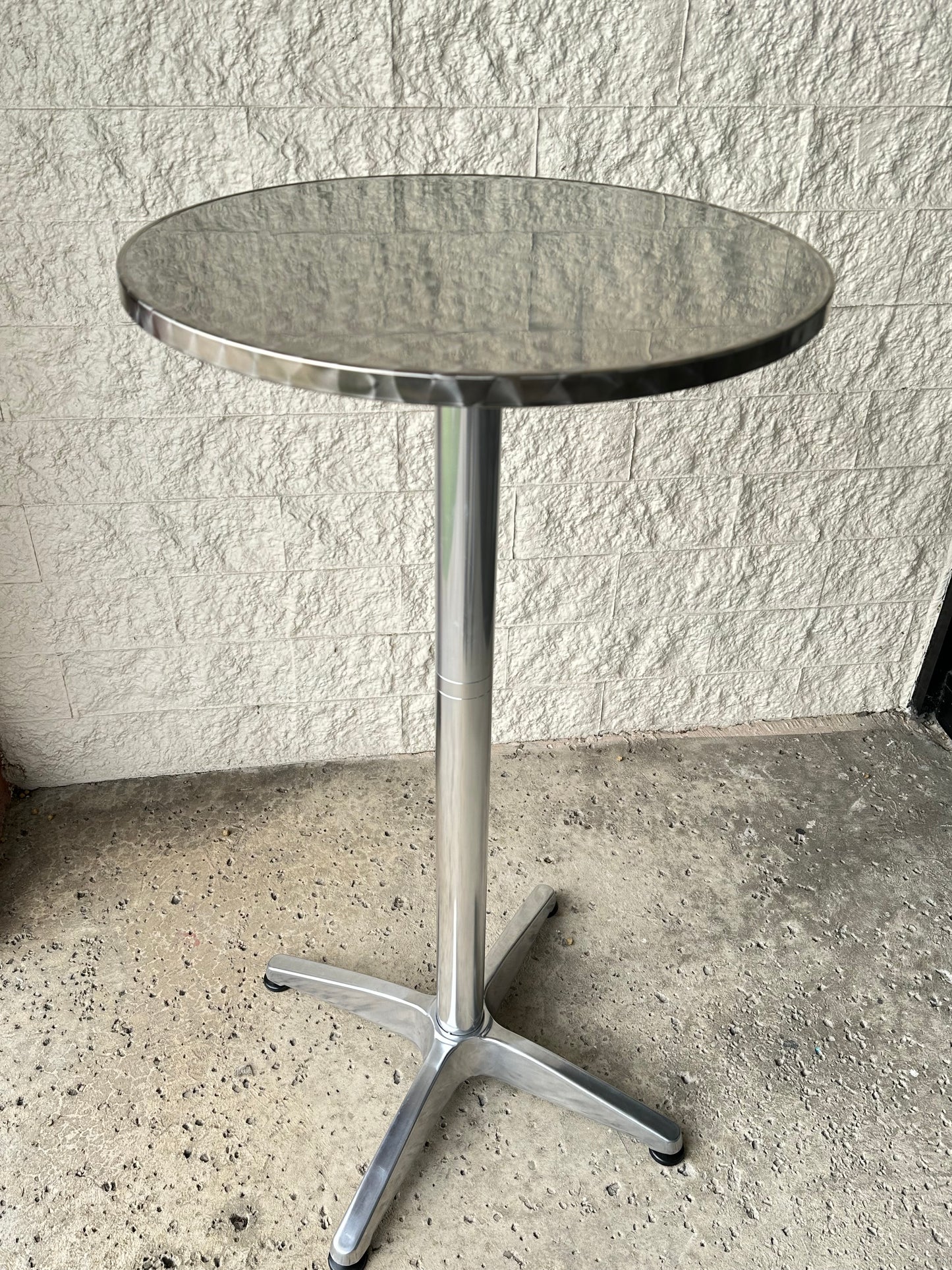 BTExpert Aluminum Indoor Outdoor 23.75" Round Restaurant Bar height 45" Table flip top, Patio Stainless Steel Silver Furniture  25.75" base Set of 2